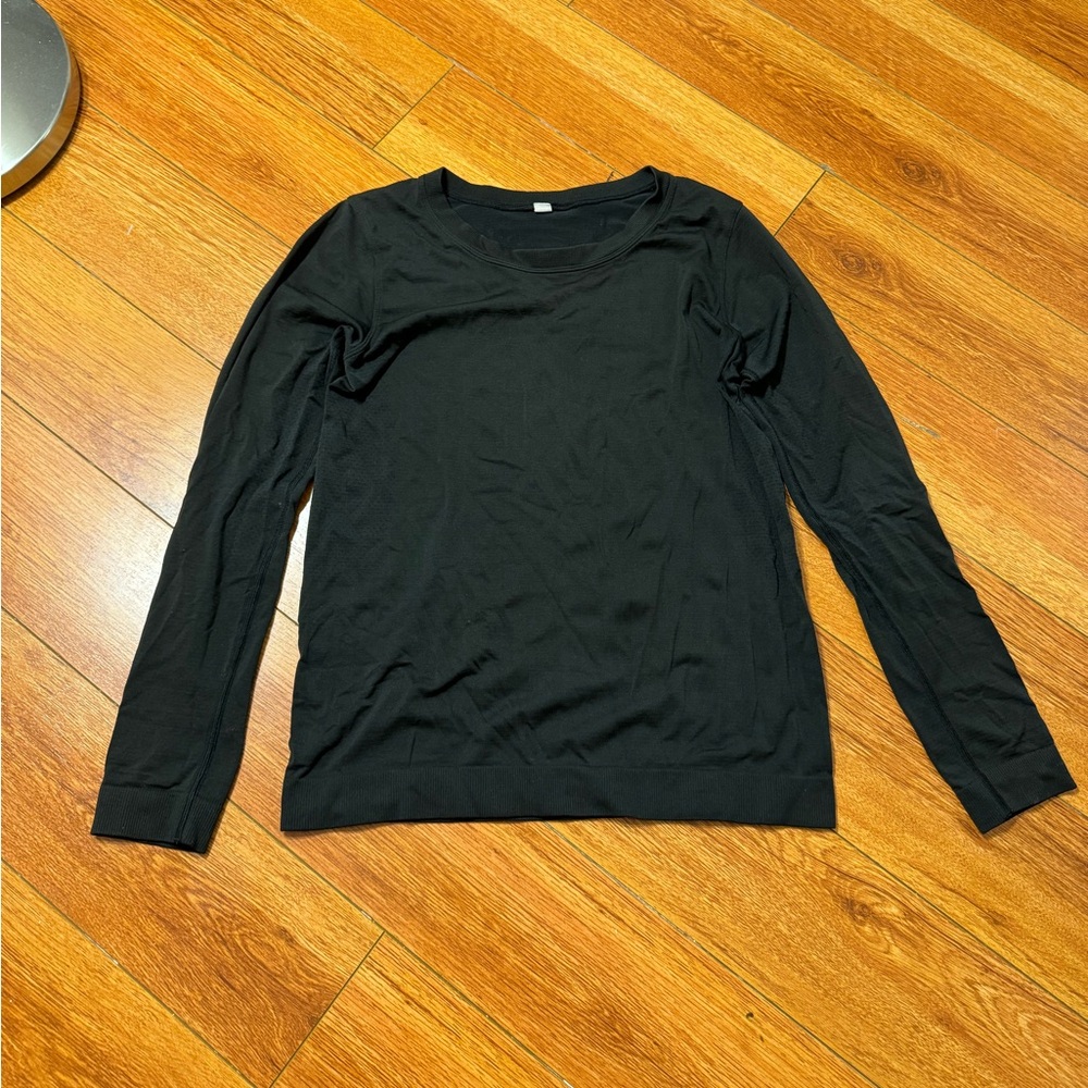 Women’s Lululemon Medium/Large Longsleeve Shirt